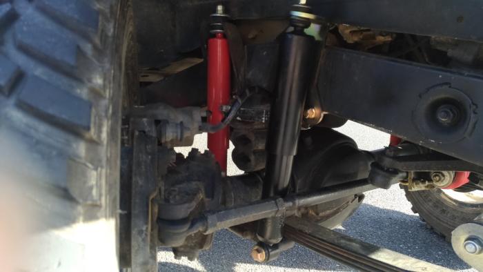 ja11ジムニー キタガワ製フロント用追加ショックブラケットを